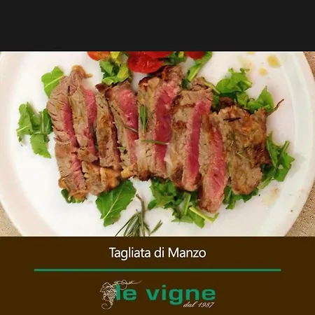 לינה וארוחת בוקר Oldrado 3*